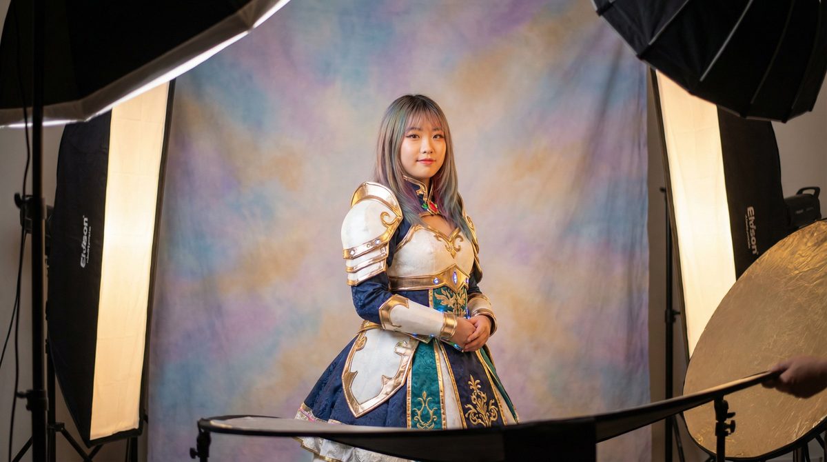 萝莉岛文化研究顾问李教授